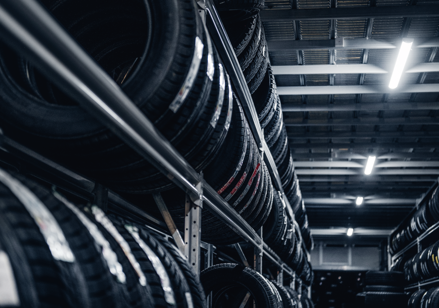 Hangar pour gardiennage de pneu